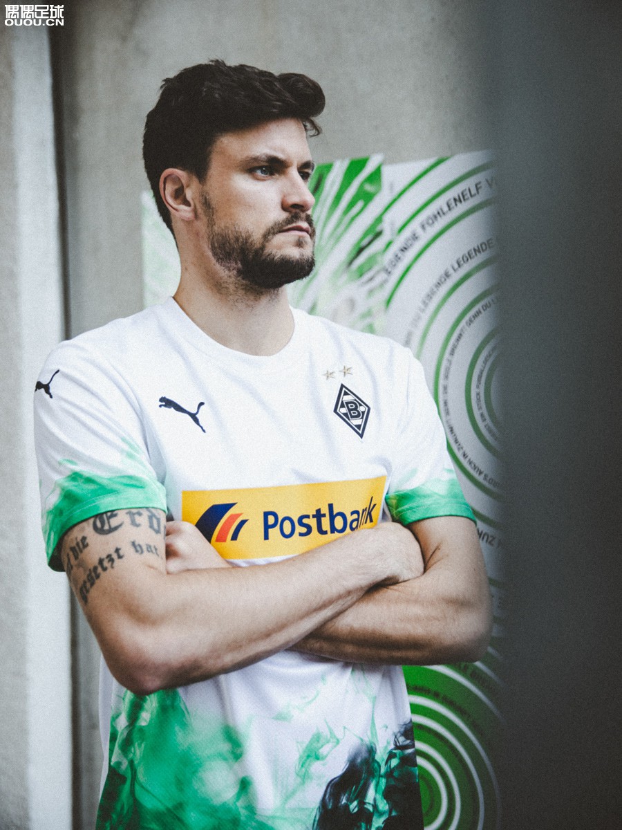 九游娱乐门兴格拉德巴赫发布备战花絮，赛前防线松动，欧冠任务艰巨，赛季目标并未改变的简单介绍