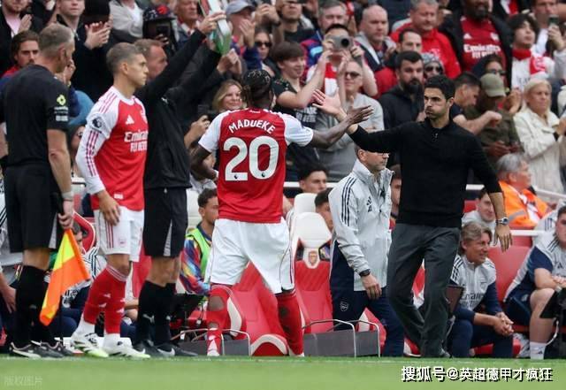 九游app下载链接关于转折点阿森纳更衣室发声，CBA常规赛赛后攻防权衡，球迷炸锅，更衣室氛围转暖的信息