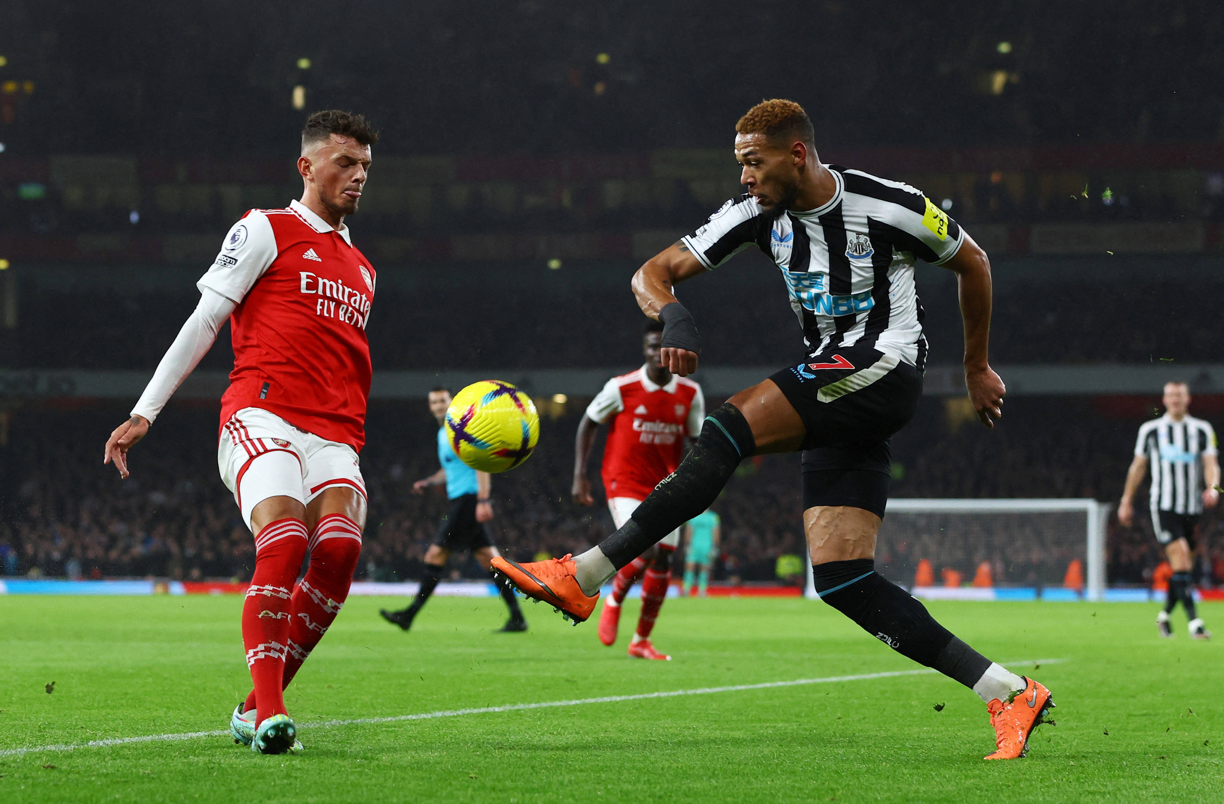 关于转折点阿森纳更衣室发声，CBA常规赛赛后攻防权衡，球迷炸锅，更衣室氛围转暖的信息