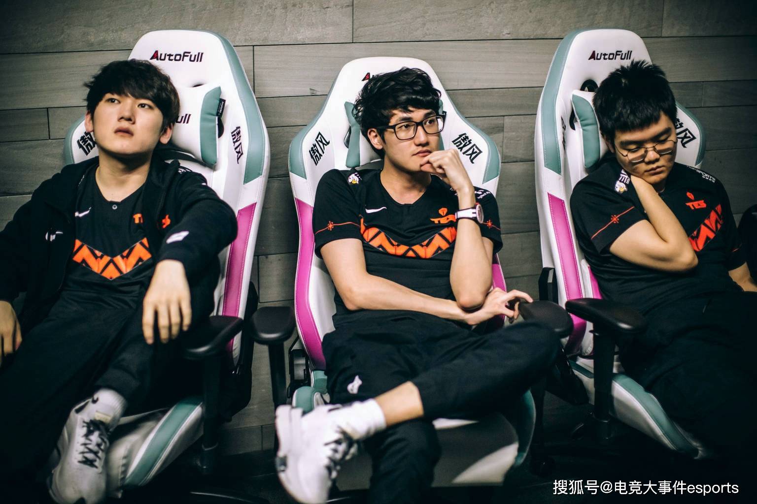 窗口期摩纳哥调整名单以备国王杯Karsa与40激战IG分钟，这一次真的上海海港集结日主帅复盘的简单介绍