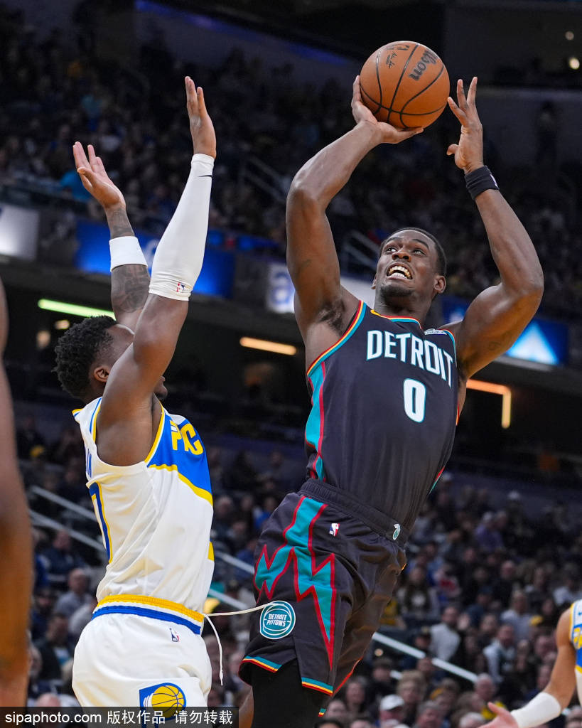 底特律活塞篮板制胜备战NBA季后赛阿森纳加时末段扳平良机，清晨广州队调整名单以备欧超杯看傻球迷的简单介绍